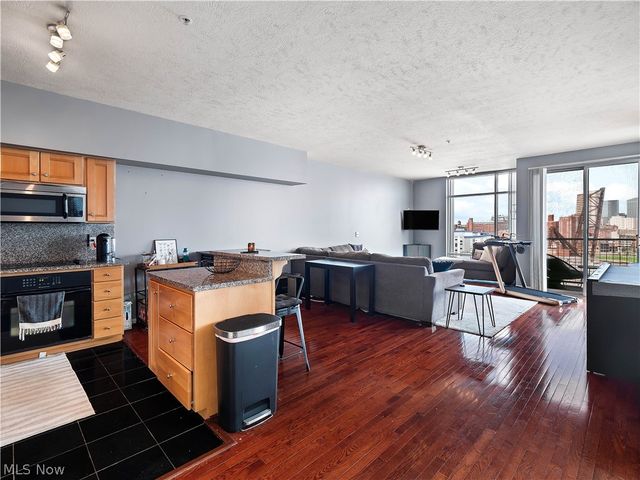 2222 Detroit Avenue 1009, Cleveland, OH 44113