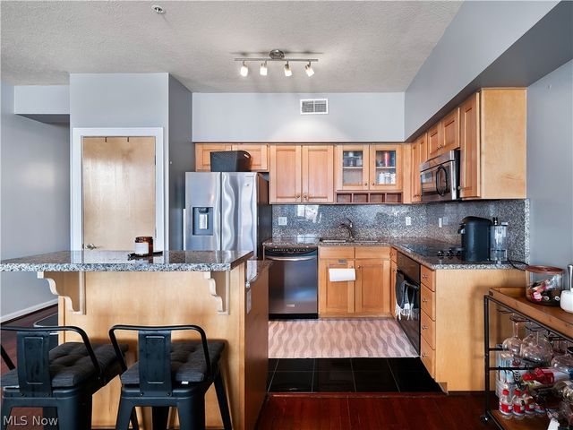 2222 Detroit Avenue 1009, Cleveland, OH 44113