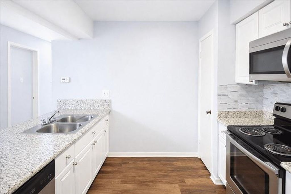 8100 Cambridge Street 138, Houston, TX 77054