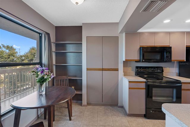 1316 PASADENA AVENUE S 303, South Pasadena, FL 33707