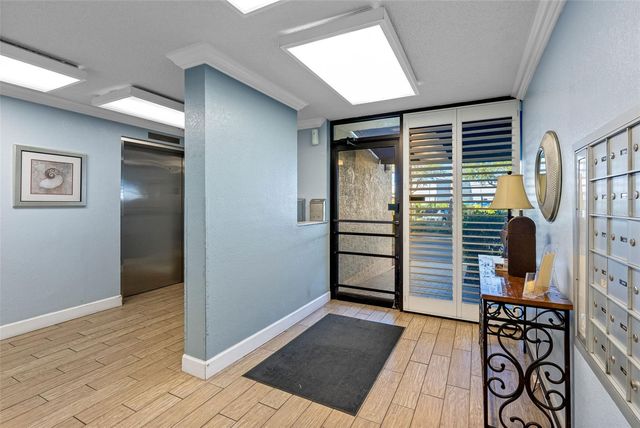 1316 PASADENA AVENUE S 303, South Pasadena, FL 33707