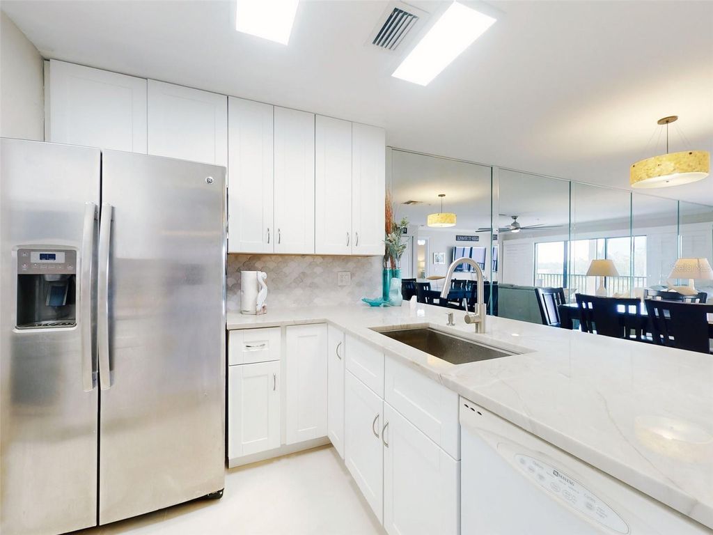 Image 7 of property listing at 2700 N PENINSULA AVENUE 114, New Smyrna Beach, FL 32169