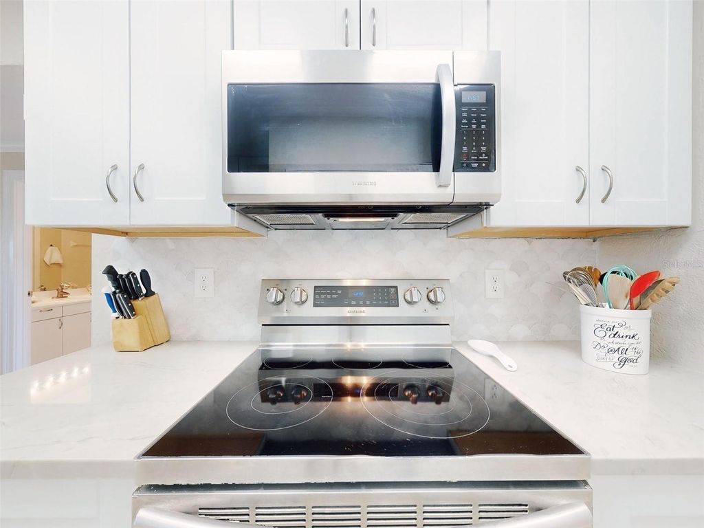 Image 9 of property listing at 2700 N PENINSULA AVENUE 114, New Smyrna Beach, FL 32169