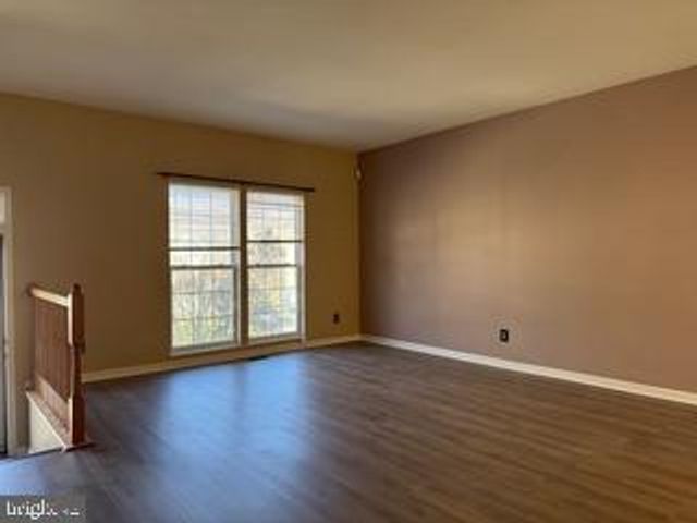13 BARCLAY DR, Hockessin, DE 19707