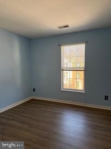 13 BARCLAY DR, Hockessin, DE 19707