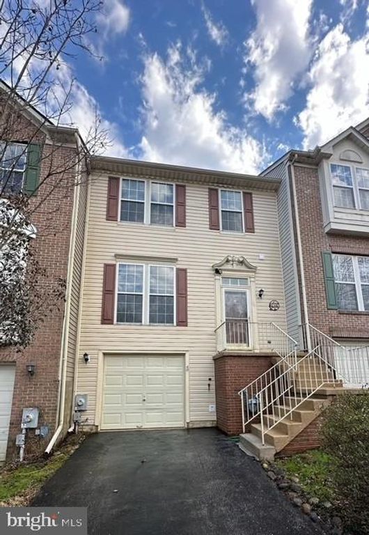 13 BARCLAY DR, Hockessin, DE 19707