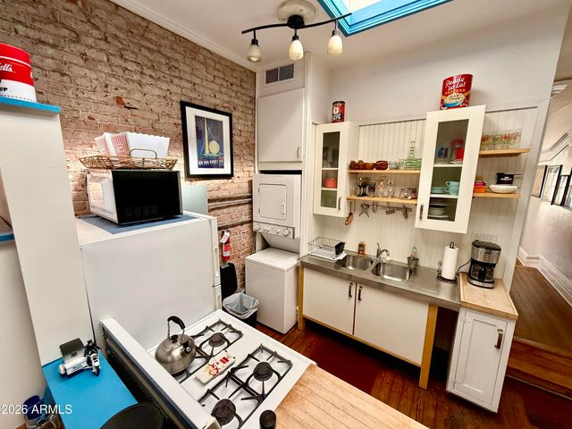 14 MAIN Street, Bisbee, AZ 85603