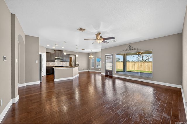 1768 STONEHAVEN, Pleasanton, TX 78064