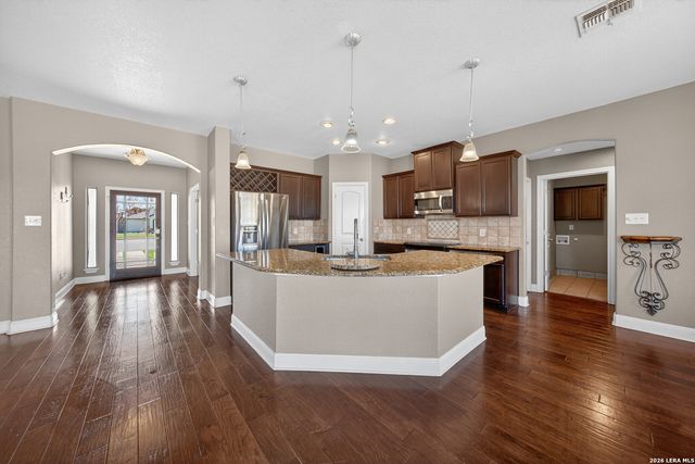 1768 STONEHAVEN, Pleasanton, TX 78064