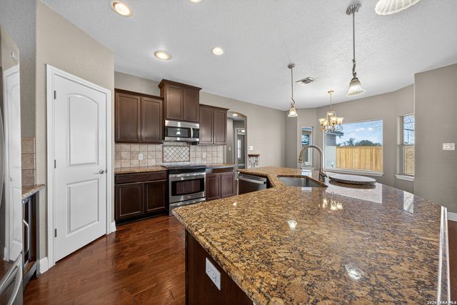 1768 STONEHAVEN, Pleasanton, TX 78064