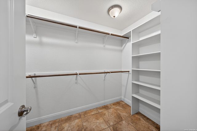 1768 STONEHAVEN, Pleasanton, TX 78064