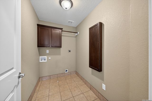 1768 STONEHAVEN, Pleasanton, TX 78064