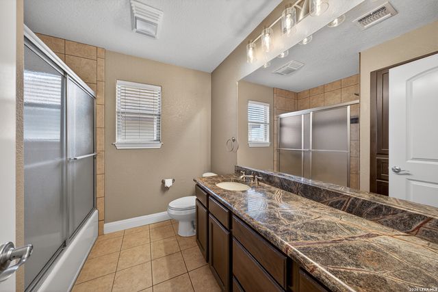 1768 STONEHAVEN, Pleasanton, TX 78064