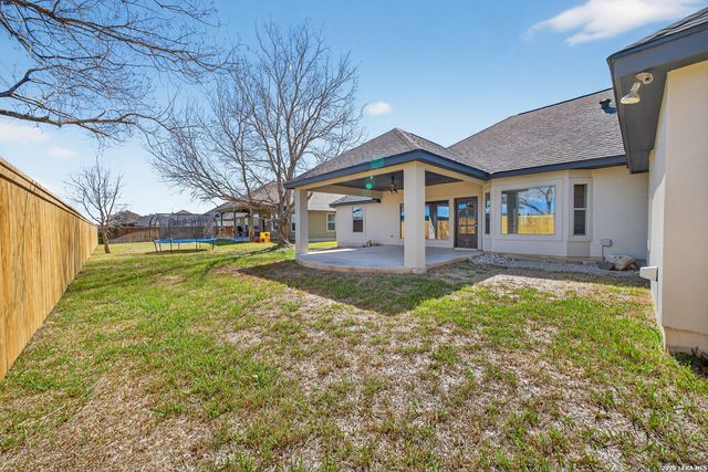 1768 STONEHAVEN, Pleasanton, TX 78064