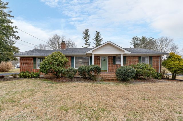 341 Dearman St, Smithville, TN 37166