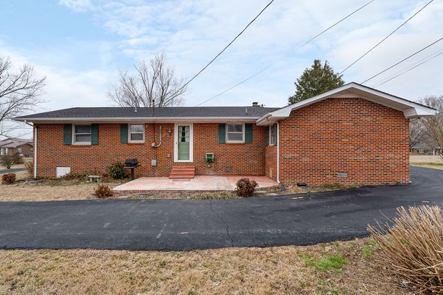 341 Dearman St, Smithville, TN 37166