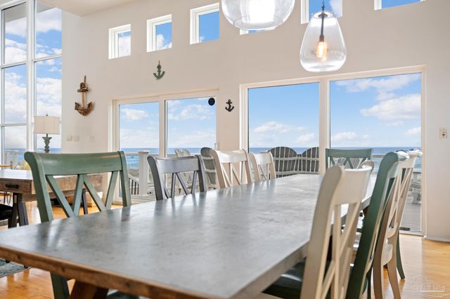 310 Ariola Dr, Pensacola Beach, FL 32561