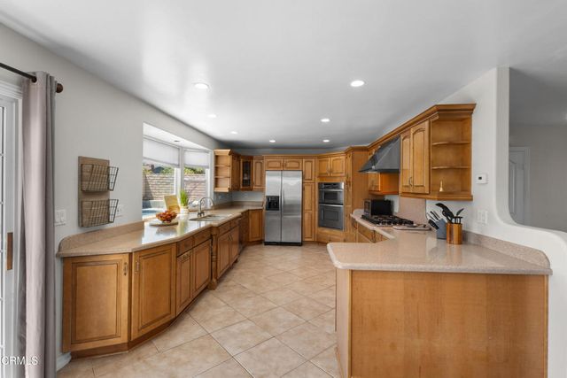 318 N Steckel Drive, Santa Paula, CA 93060
