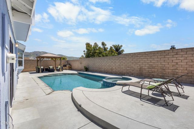 318 N Steckel Drive, Santa Paula, CA 93060