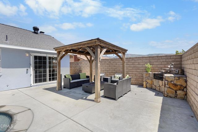 318 N Steckel Drive, Santa Paula, CA 93060