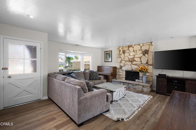 318 N Steckel Drive, Santa Paula, CA 93060