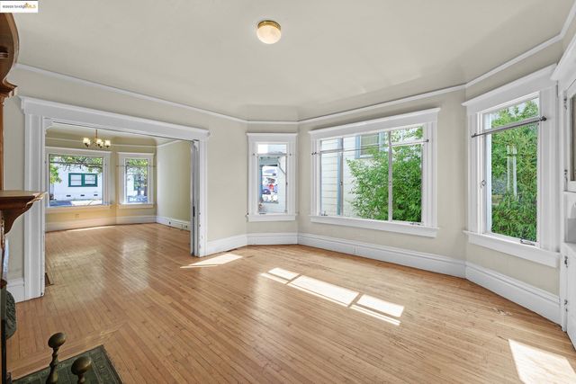 2942 Harper St, Berkeley, CA 94703
