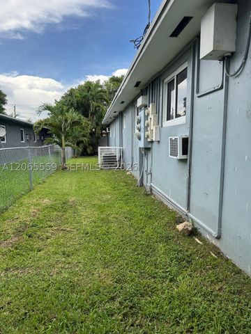 1864 NW 28th St, Miami, FL 33142
