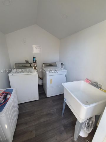 1864 NW 28th St, Miami, FL 33142
