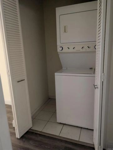 1641 Pentecost Way 2, San Diego, CA 92105