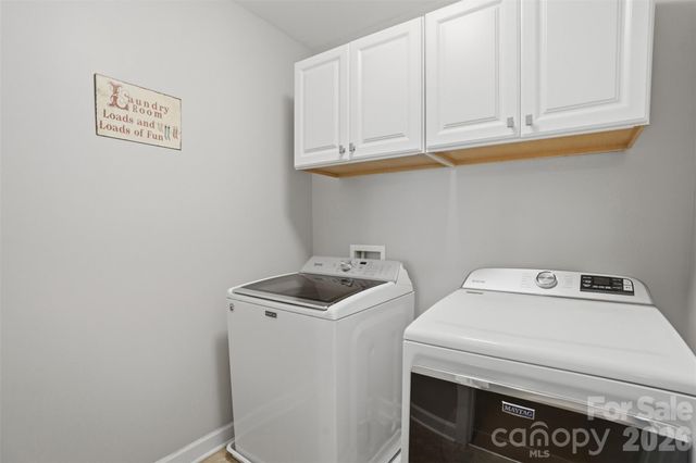 1464 Moss Creek Drive, Harrisburg, NC 28075