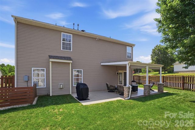 1464 Moss Creek Drive, Harrisburg, NC 28075