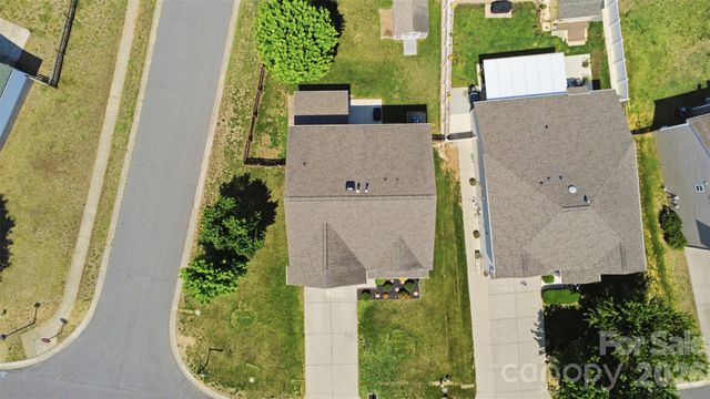 1464 Moss Creek Drive, Harrisburg, NC 28075