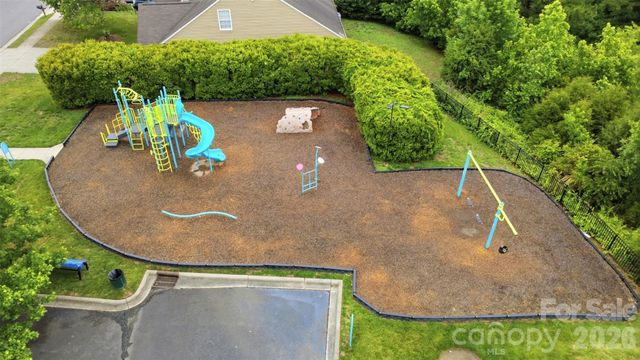 1464 Moss Creek Drive, Harrisburg, NC 28075