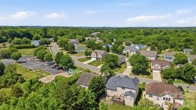 1464 Moss Creek Drive, Harrisburg, NC 28075