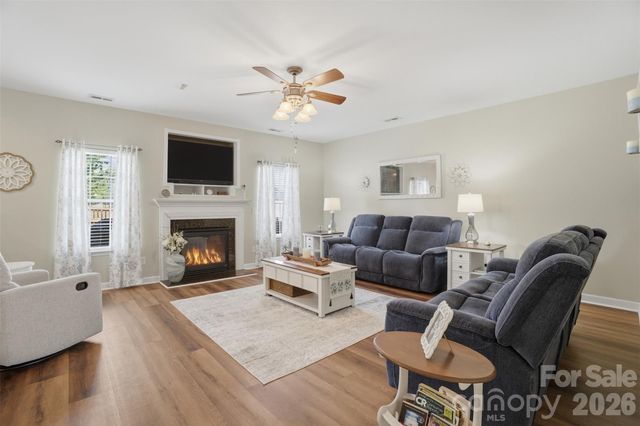 1464 Moss Creek Drive, Harrisburg, NC 28075