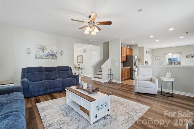 1464 Moss Creek Drive, Harrisburg, NC 28075
