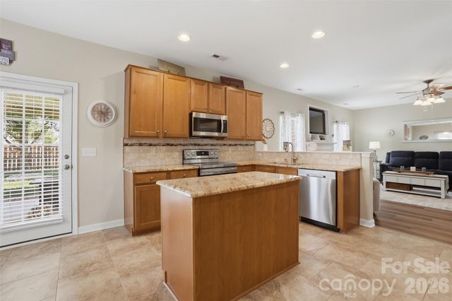 1464 Moss Creek Drive, Harrisburg, NC 28075