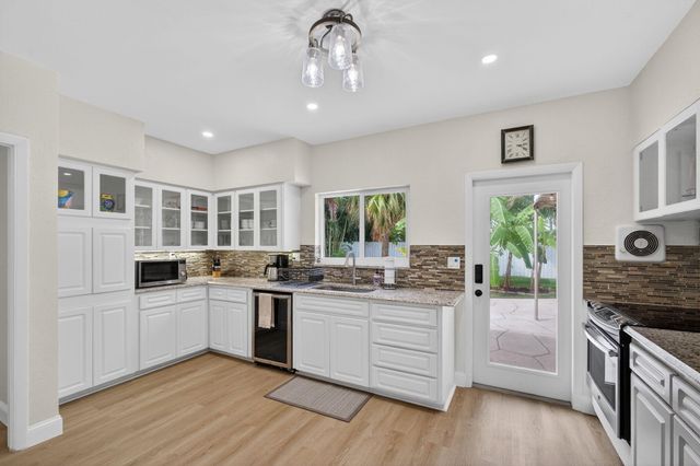 1206 DOLPHIN Road, Singer Island, FL 33404