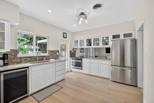 1206 DOLPHIN Road, Singer Island, FL 33404