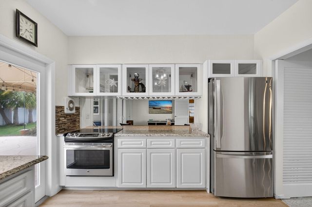 1206 DOLPHIN Road, Singer Island, FL 33404