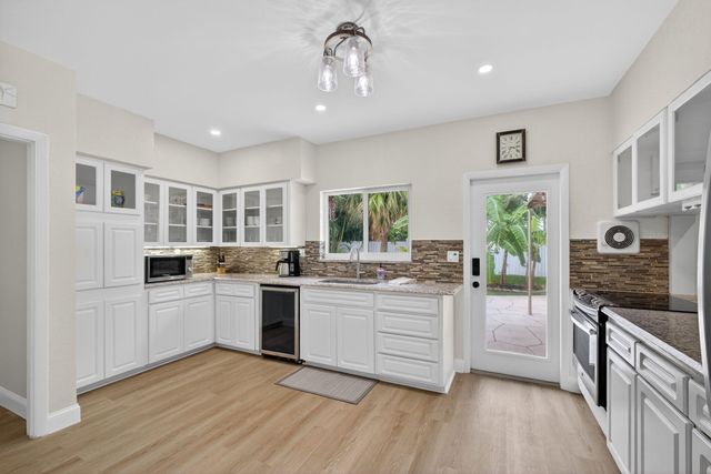 1206 DOLPHIN Road, Singer Island, FL 33404