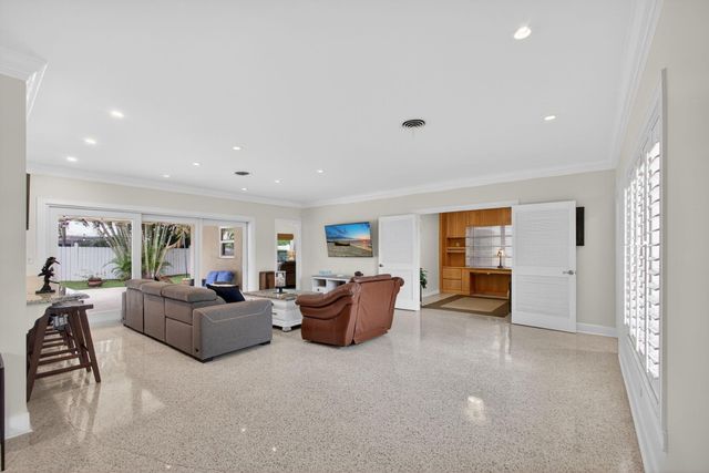 1206 DOLPHIN Road, Singer Island, FL 33404