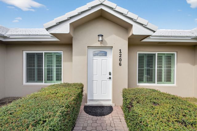 1206 DOLPHIN Road, Singer Island, FL 33404