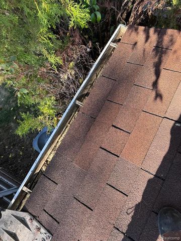 17699 Lennane, Redford, MI 48240