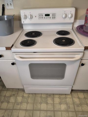 17699 Lennane, Redford, MI 48240