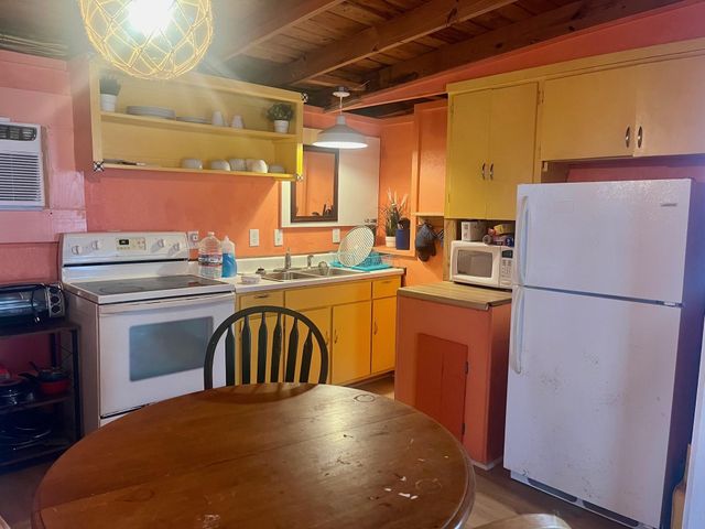 414 Caisson Street, Surfside Beach, TX 77541