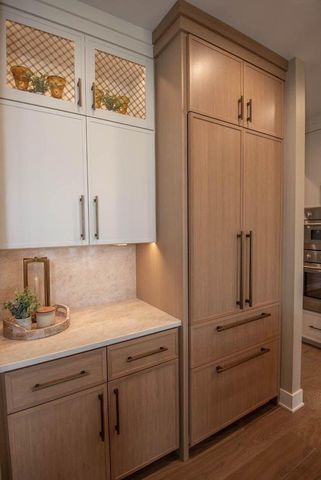 N67W34857 Ireland DRIVE, Oconomowoc, WI 53066