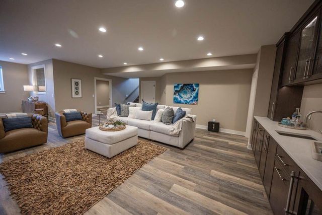 N67W34857 Ireland DRIVE, Oconomowoc, WI 53066