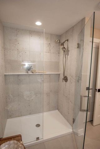 N67W34857 Ireland DRIVE, Oconomowoc, WI 53066