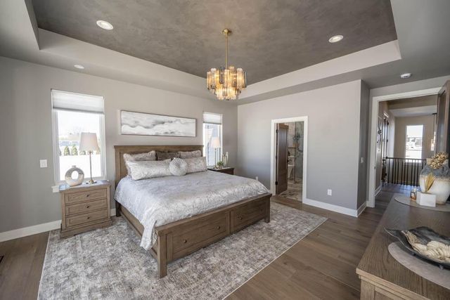 N67W34857 Ireland DRIVE, Oconomowoc, WI 53066